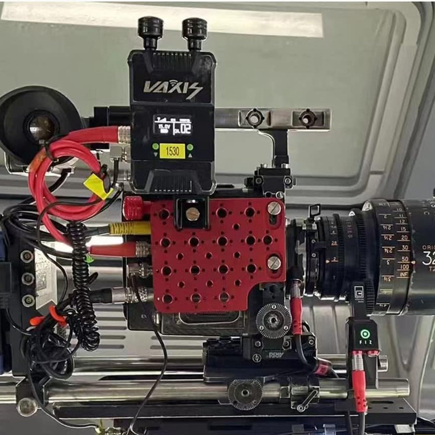 Side Expansion Plate Multi-Functional Cheese Plate with 1/4"-20 & 3/8"-16 Threads for ARRI Alexa Mini LF Teradek Vaxis Rig Follow Focus Motor Camera Monitor and Tripod