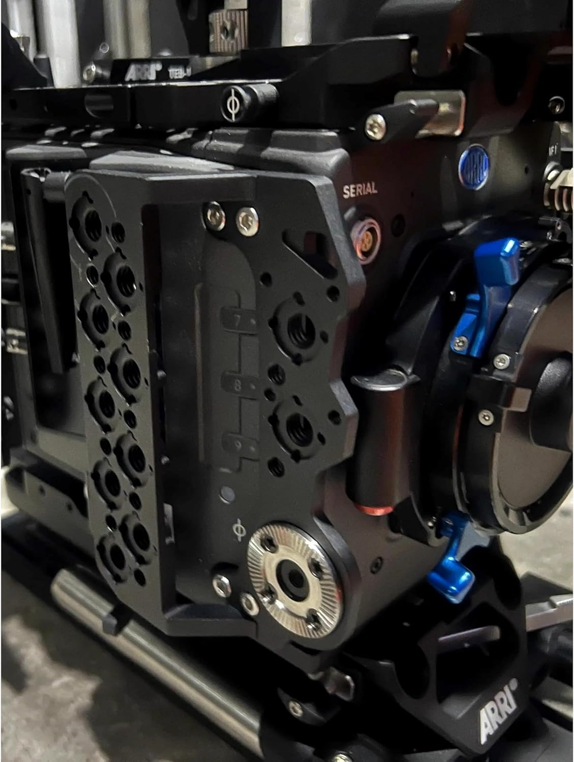 Alexa 35 Camera Left 3/8 Screw Expansion Accessory M4 Screw Fixation Cheese Panel for ARRI Alexa 35 Camera Expand Side Panel Kit