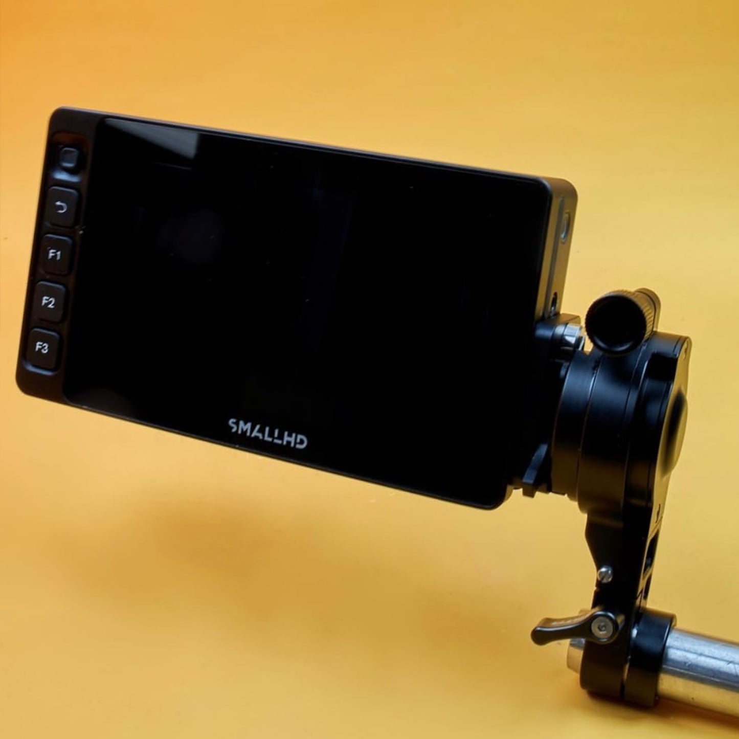 Viewfinder Adapter Flexibly Connects The ARRI Mini LF EVF To The Monitor Through The 1/4 Screw and ARRI Pin Connection Options